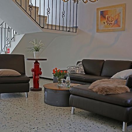 Hotel In Der Strassen Solingen Esterno foto