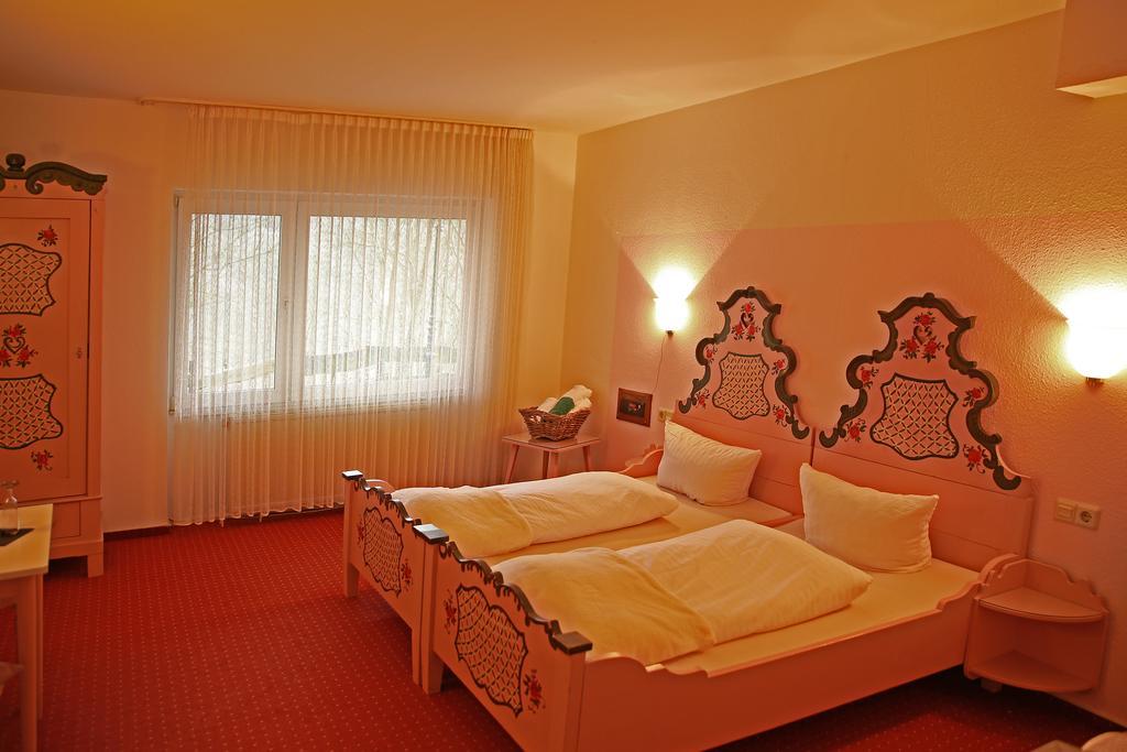 Hotel In Der Strassen Solingen Esterno foto