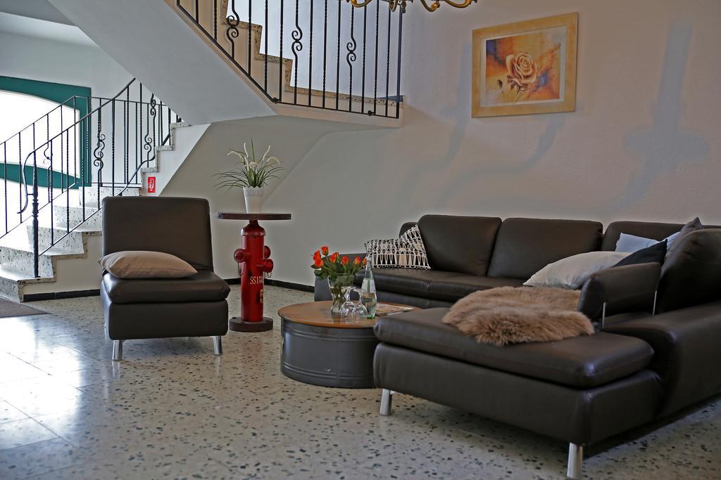 Hotel In Der Strassen Solingen Esterno foto
